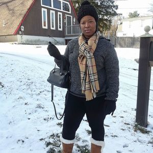 Meet your Posher, Posh